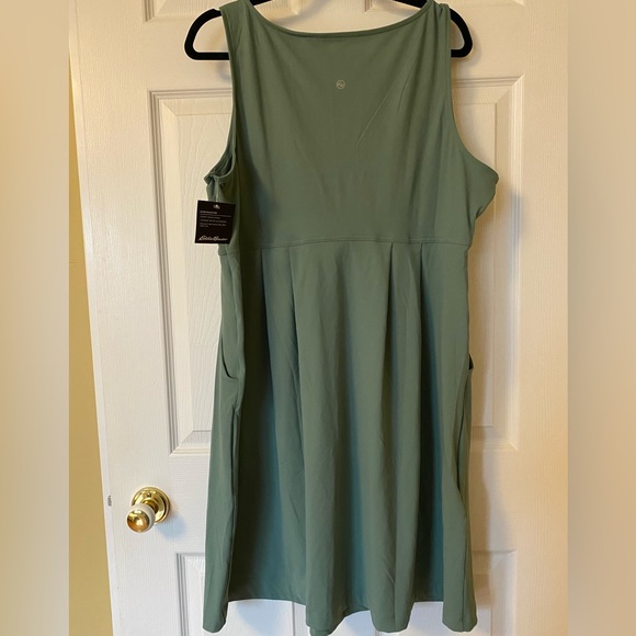 Eddie Bauer cross over dress - Picture 2 of 3
